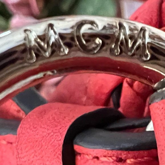 MCM Whipstitch Trim Leather Crossbody Bag with removable and adjustable strap. - Picture 5 of 13